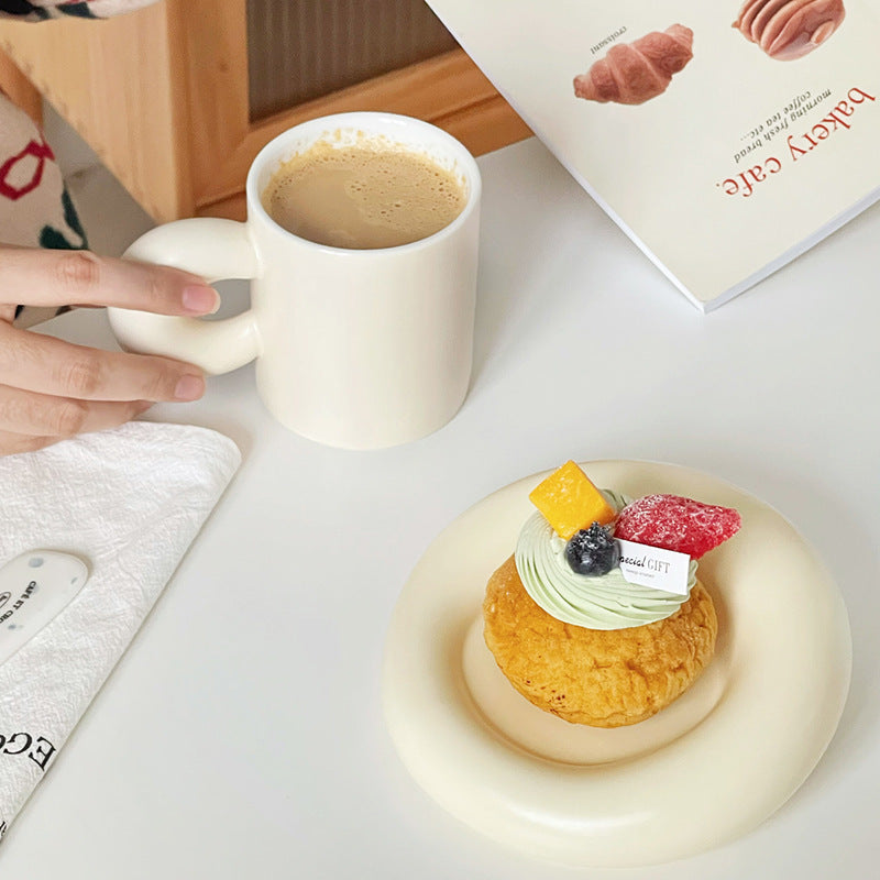 Set tasse et soucoupe en céramique - Design minimaliste