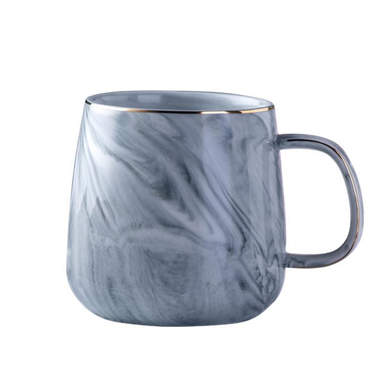 Tasse en céramique marbrée