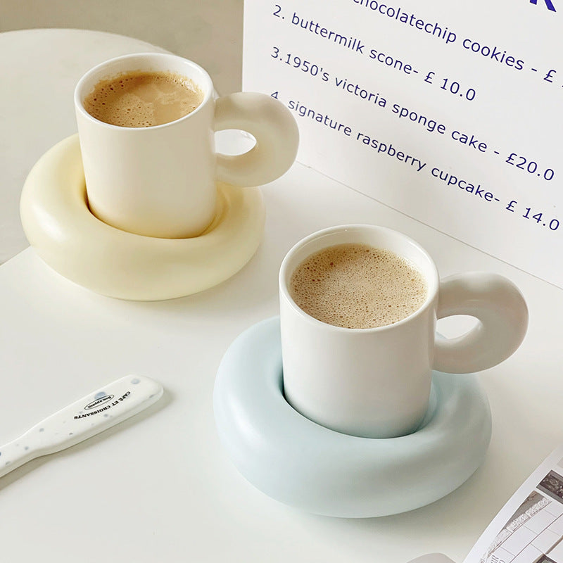 Set tasse et soucoupe en céramique - Design minimaliste